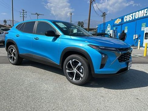 New 2026 Chevrolet Trax RS FWD image 31