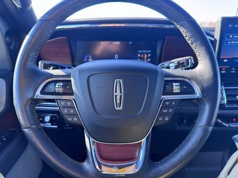 Used 2024 Lincoln Navigator L Reserve image 9