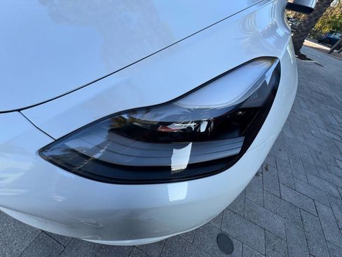Used 2024 Tesla Model Y 2WD image 31