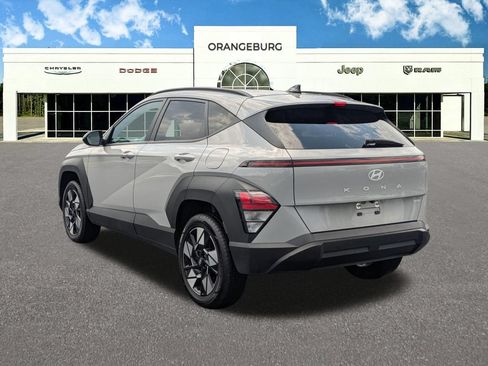 Used 2024 Hyundai Kona SEL AWD/4WD image 5