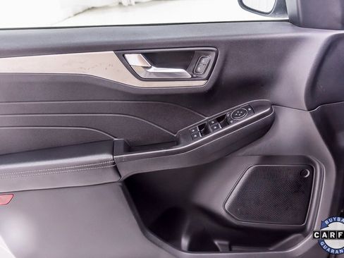 Used 2021 Ford Escape SE image 22