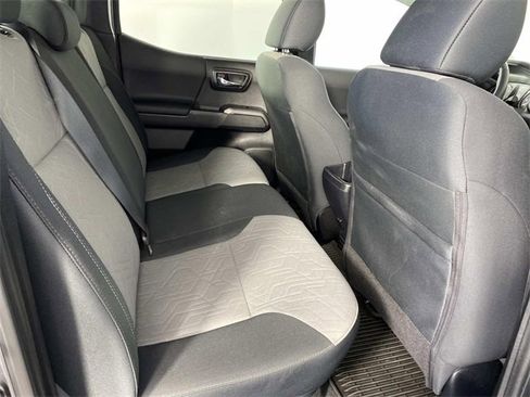 Used 2023 Toyota Tacoma TRD Sport image 12