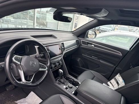 Used 2020 Volkswagen Atlas Cross Sport SEL image 12