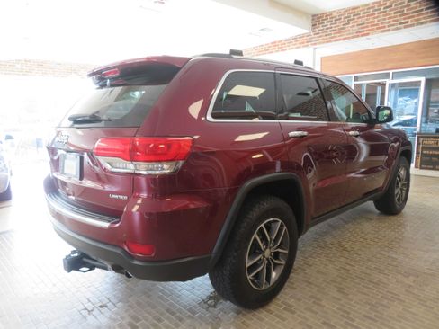 Used 2017 Jeep Grand Cherokee Limited AWD/4WD image 4