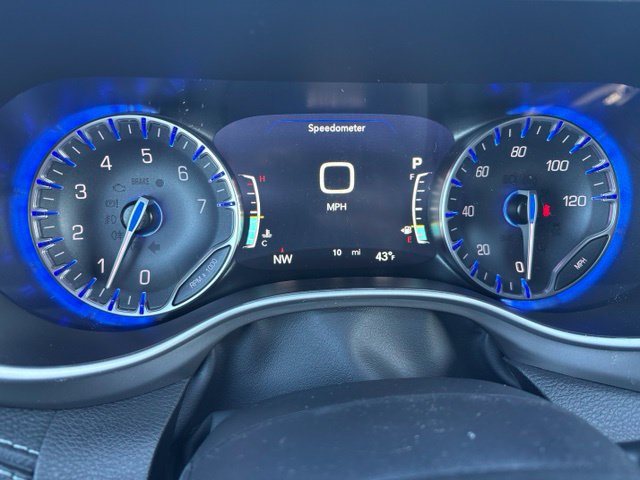 New 2027 Chrysler Pacifica Select FWD image 26