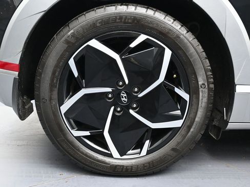 Used 2024 Hyundai Ioniq 5 Limited image 13