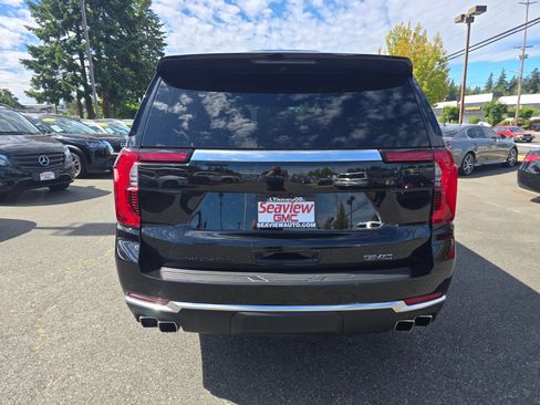 Used 2026 GMC Yukon XL Denali w/ Denali Reserve Package AWD/4WD image 6
