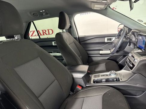 Certified 2022 Ford Explorer XLT w/ Class IV Trailer Tow Package image 16