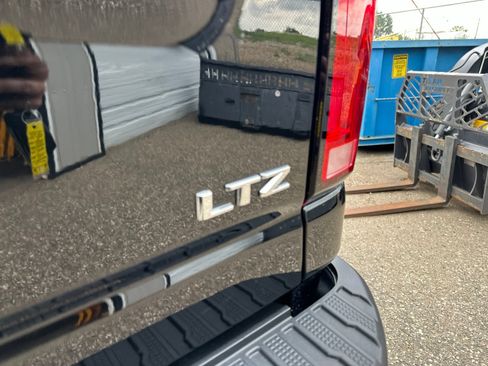Used 2024 Chevrolet Silverado 2500 LTZ w/ LTZ Plus Package AWD/4WD image 10
