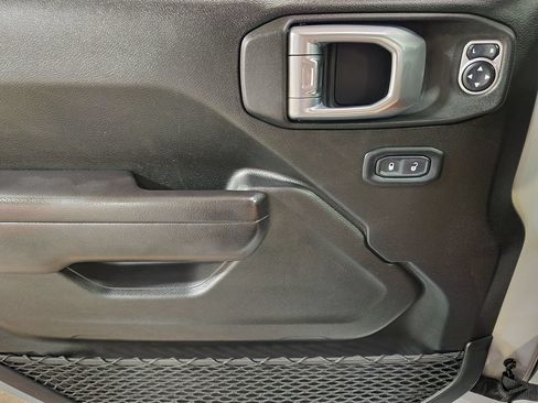 Used 2021 Jeep Wrangler Unlimited Sport AWD/4WD image 42