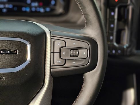 Used 2024 GMC Yukon Denali image 29