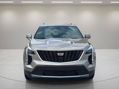 Used 2023 Cadillac XT4 Premium Luxury w/ Technology Package FWD image 8
