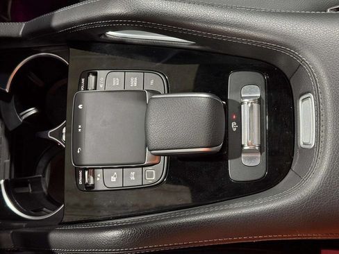 Used 2025 Mercedes-Benz GLS 450 4MATIC image 15