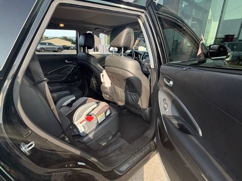 Used 2018 Hyundai Santa Fe Limited w/ Cargo Package FWD image 14