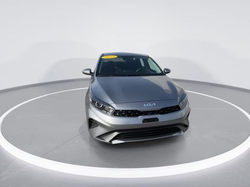 Used 2023 Kia Forte LXS w/ LXS Technology Package image 5