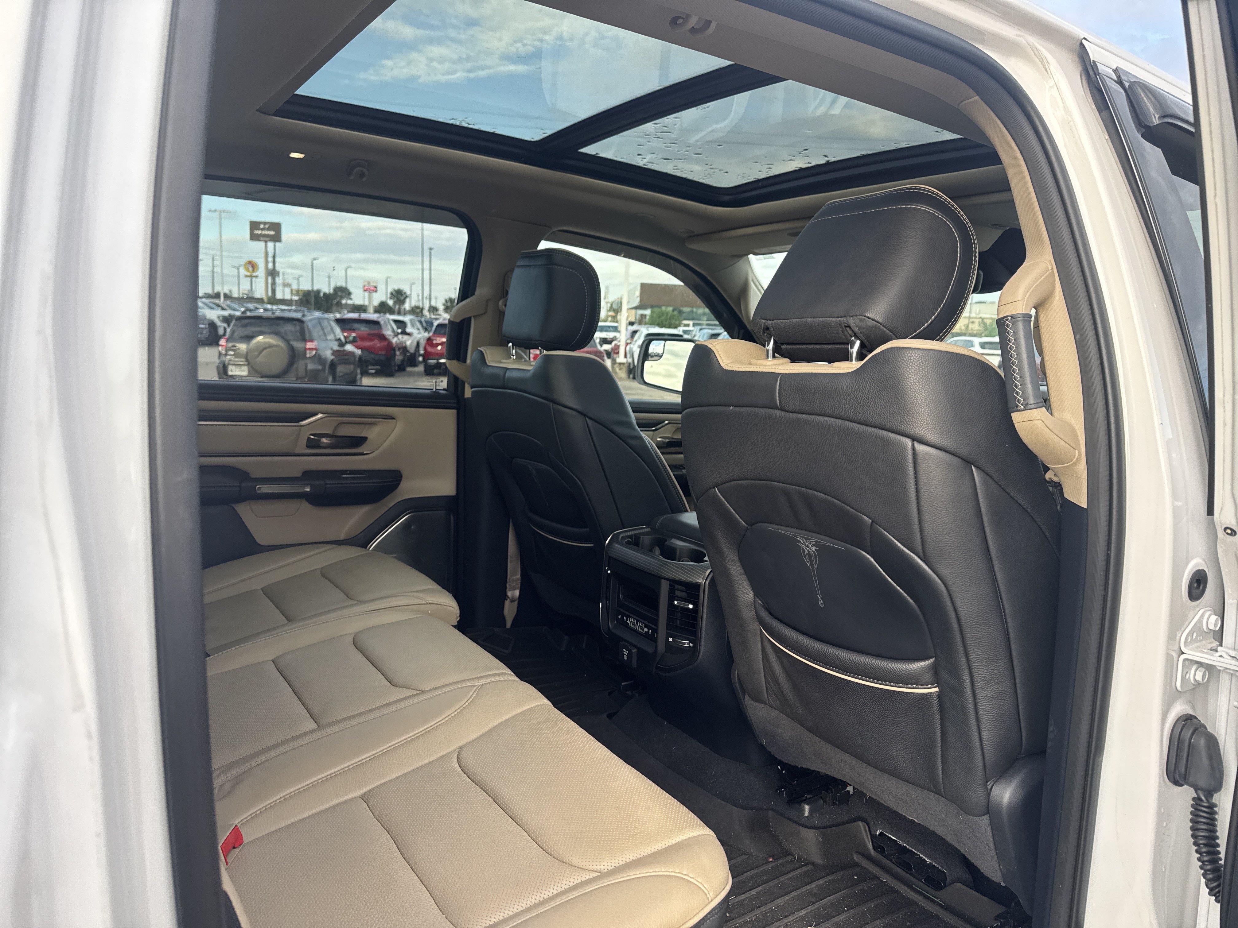 Used 2019 RAM 1500 Limited AWD/4WD image 16