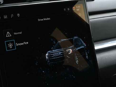 Used 2026 GMC Terrain Elevation w/ Elevation Premium Package image 34