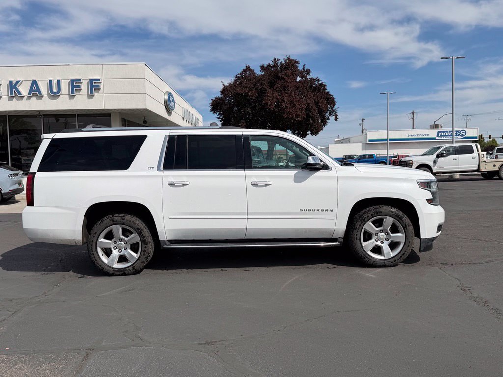 Used 2016 Chevrolet Suburban LTZ AWD/4WD image 2