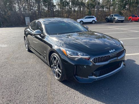 Used 2022 Kia Stinger GT2 image 1