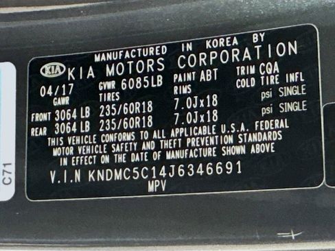 Used 2018 Kia Sedona EX image 40