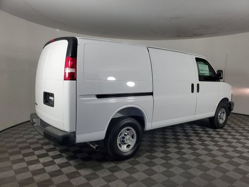 New 2026 Chevrolet Express 2500 w/ Driver Convenience Package RWD image 4