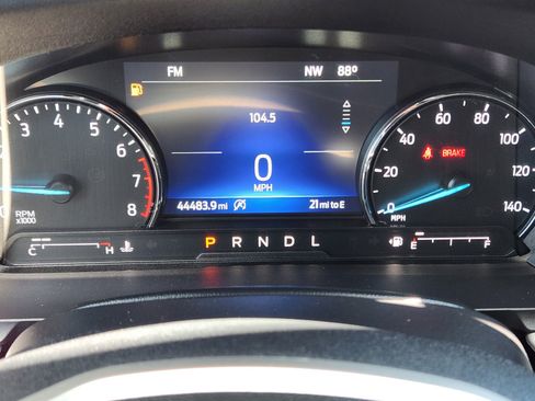 Used 2024 Ford Explorer XLT RWD image 13