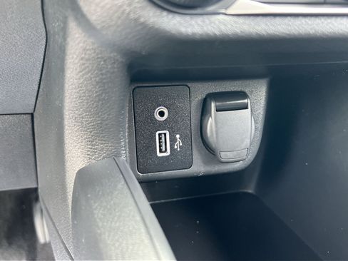 Used 2025 Nissan Versa S FWD image 30