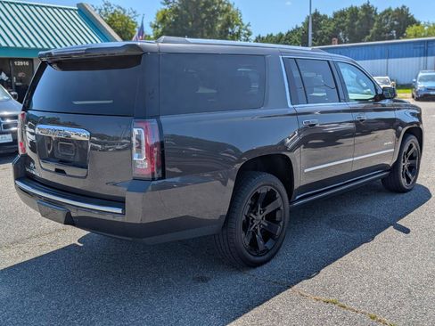 Used 2019 GMC Yukon XL Denali w/ Open Road Package AWD/4WD image 7