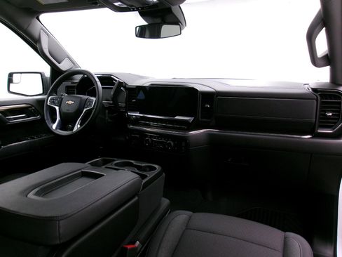 Certified 2024 Chevrolet Silverado 1500 LT w/ Z71 Off-Road Package image 3