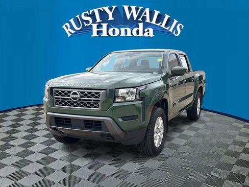 Used 2022 Nissan Frontier SV AWD/4WD image 4