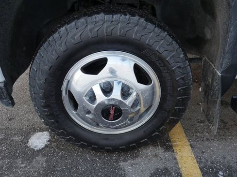 Used 2023 GMC Sierra 3500 Denali w/ Denali Ultimate Package image 34