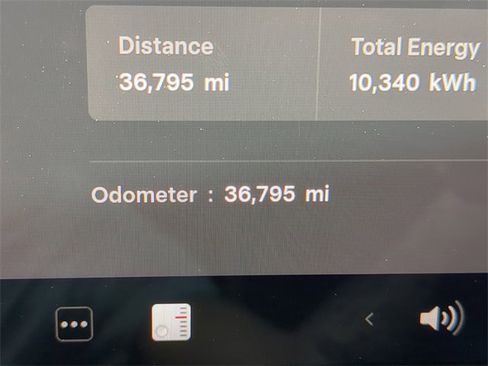 Used 2023 Tesla Model Y Long Range image 36