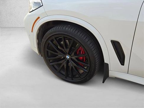 Used 2021 BMW X5 xDrive40i w/ M Sport Package image 24