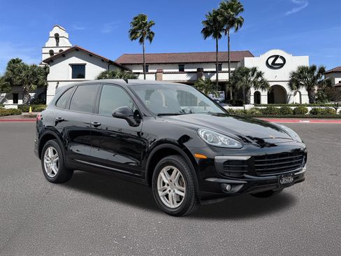 Used 2018 Porsche Cayenne AWD/4WD image 1
