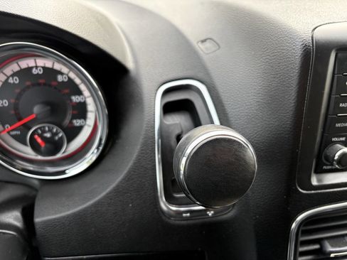 Used 2016 Dodge Grand Caravan SXT FWD image 45