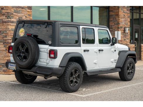 Used 2018 Jeep Wrangler Unlimited Sport S AWD/4WD image 3