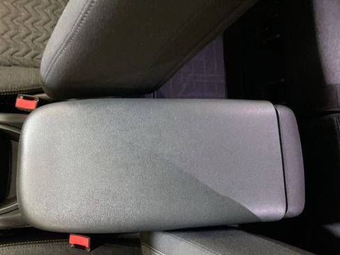 Used 2022 Chevrolet Equinox LT FWD image 42