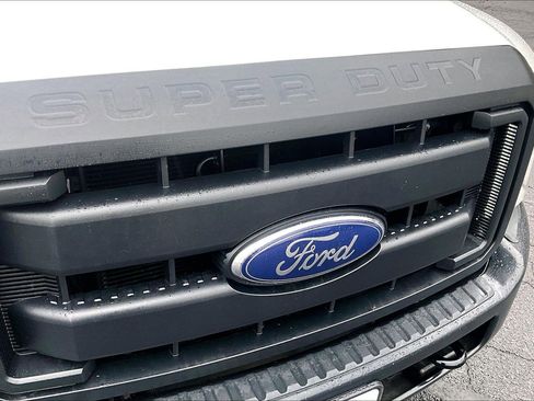 Used 2014 Ford F250 XL w/ Power Equipment Group image 26