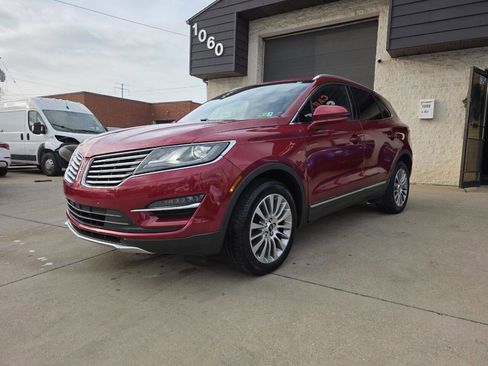Used 2017 Lincoln MKC Reserve image 3