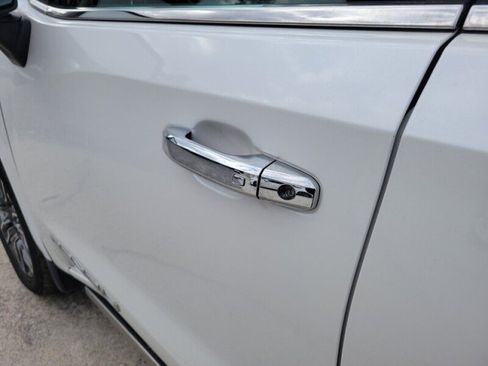 Used 2024 GMC Sierra 1500 Denali Ultimate AWD/4WD image 11