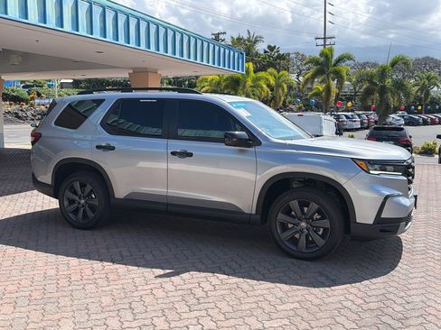 Certified 2025 Honda Pilot TrailSport image 6