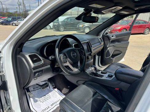 Used 2018 Jeep Grand Cherokee High Altitude image 28