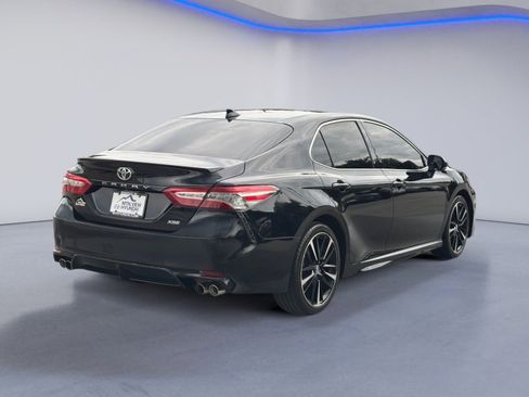 Used 2019 Toyota Camry XSE FWD image 6
