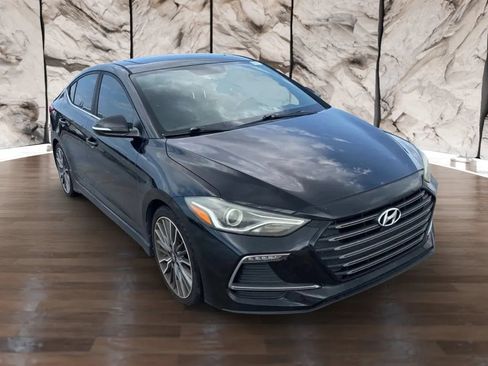 Used 2020 Hyundai Elantra SEL w/ Cargo Package (C1) FWD image 2