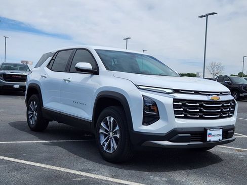 New 2026 Chevrolet Equinox LT FWD image 4