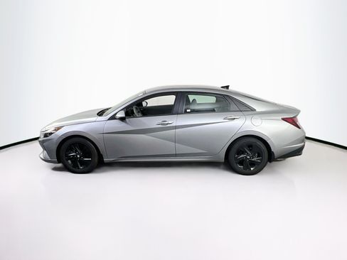 Used 2023 Hyundai Elantra SEL FWD image 8