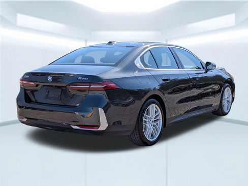 Used 2025 BMW 530i RWD image 6