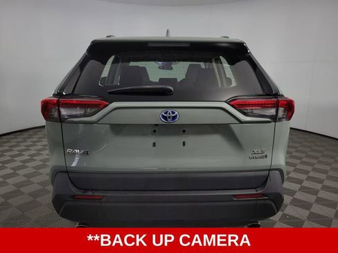 Used 2022 Toyota RAV4 XLE image 7