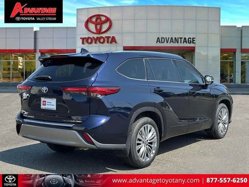 Used 2023 Toyota Highlander Platinum AWD/4WD image 7