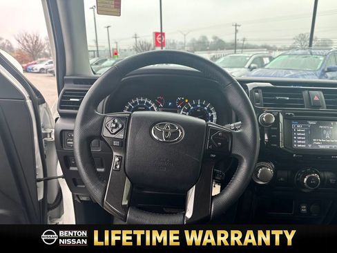Used 2019 Toyota 4Runner TRD Off-Road image 15